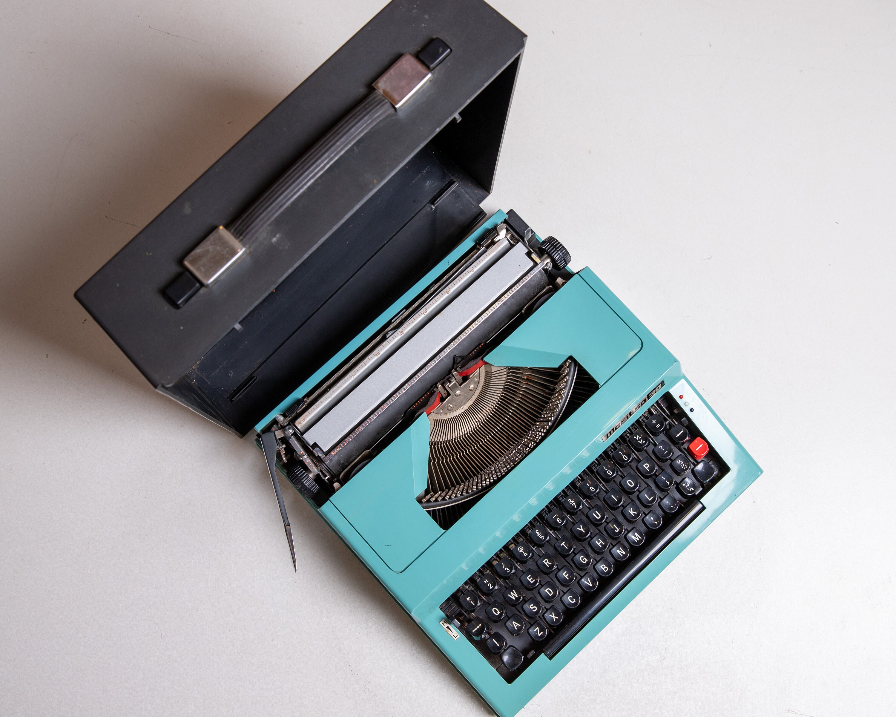 Mint Writing Manual Typewriter Vintage - Portable Retro Writing Machine, Mint Color ...