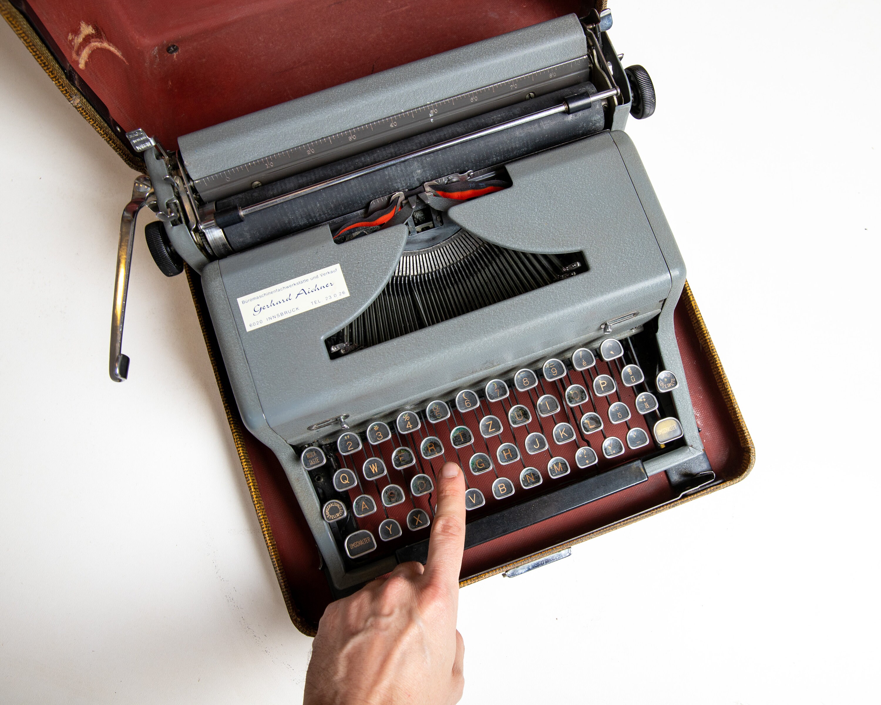 Royal quiet deluxe typewriter - Etsy 日本