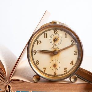 Mauthe alarm clock - Etsy 日本