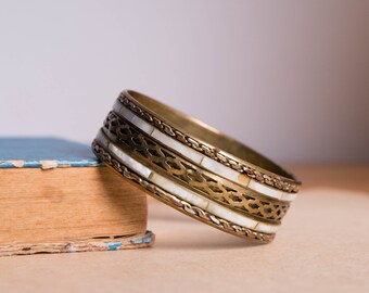 Vintage Bracelet, Bronze or Brass Bracelet with Mother of Pearl, Metal Bangle, Retro Jewelry, Gift for Mom