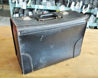vintage leather pilot bag