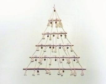Macrame Christmas Tree Wall Hanging: Unbleached Cotton, Birch Wood