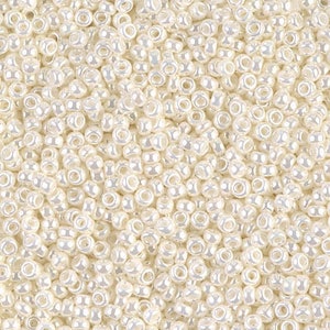 11-591, Miyuki 22g Ivory Pearl Ceylon 11-591, Miyuki 22g Ivory Pearl Ceylon
