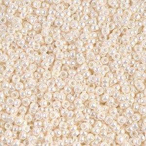 11-592 - Antique Ivory Pearl Ceylon - Miyuki 11/0 Seed Beads