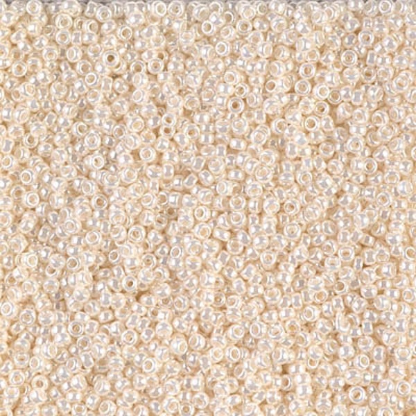 15-592 - Antique Ivory Pearl Ceylon - Miyuki 15/0 Seed Beads