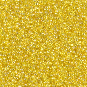 15-252 - Transparent Yellow AB - Miyuki 15/0 Seed Beads