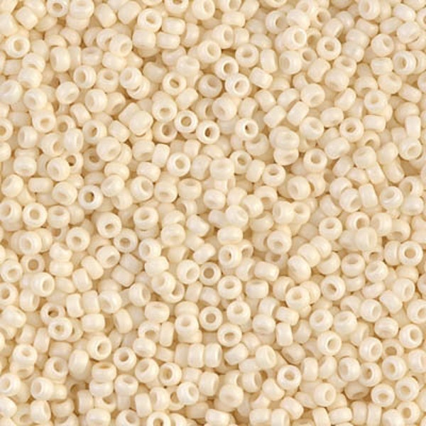 11-2021 - Matte Opaque Cream - Miyuki 11/0 Seed Beads
