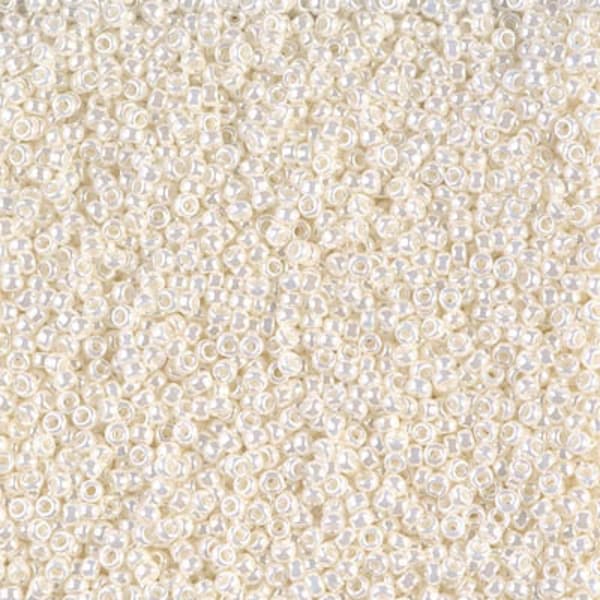 15-591 - Ivory Pearl Ceylon - Miyuki 15/0 Seed Beads