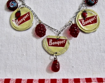 Recycled bottle cap necklace with Red glass beads, Upcycled bottle cap necklace,Eco friendly necklace