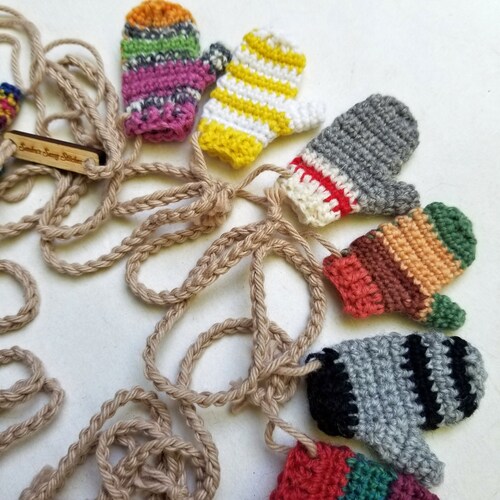 Shops Clothesline of mittens / mixed mitten garland / 80 inch (2 m) / funky mitten banner