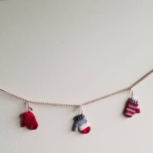 Shops Clothesline of mittens / mixed mitten garland / 80 inch (2 m) / funky mitten banner