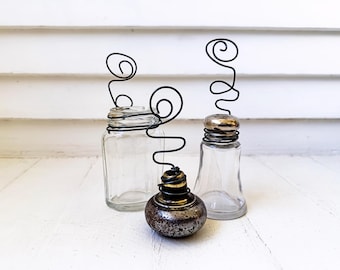 Vintage Doorknob Photo Stand: Upcycled Farmhouse Decor