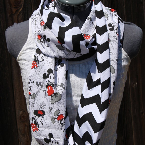 Disney Mickey & Minnie Infinity Scarf