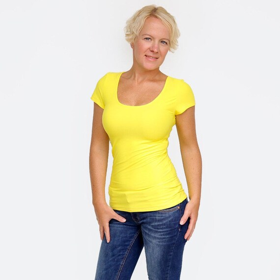 Yellow Basic Tee / Casual Shirt / Yellow Top / Short Sleeve - Etsy Sweden