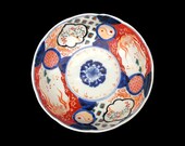 An antique Edo period Japanese imari porcelain bowl, 19th century