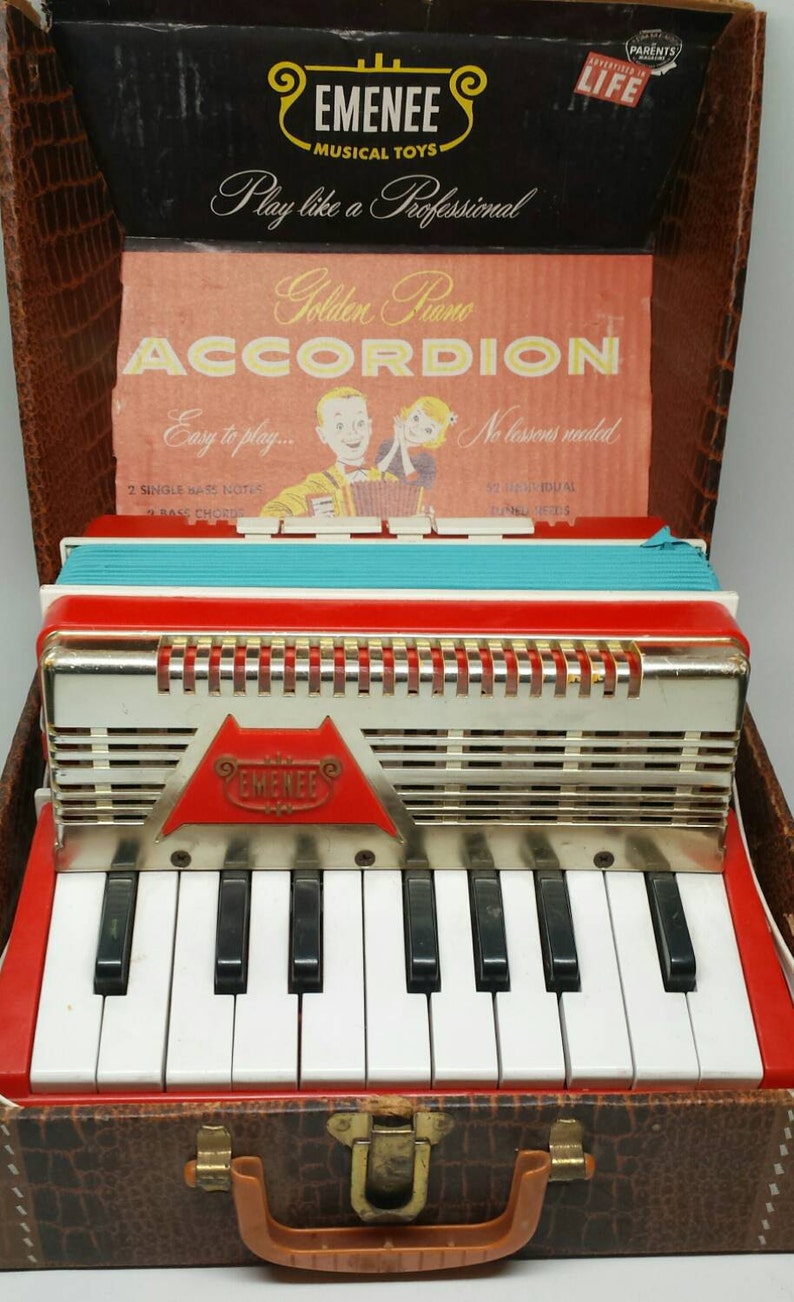 emenee accordion