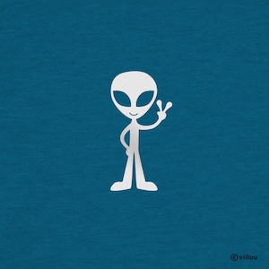 Puede incluir: Un extraterrestre blanco con una cabeza gris y ojos grandes está haciendo el signo de la paz con su mano derecha. El extraterrestre está de pie sobre un fondo azul.