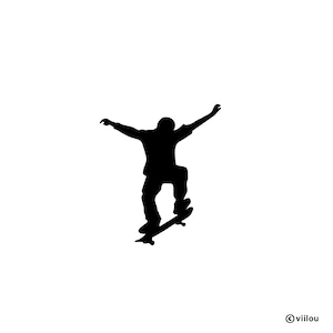 Puede incluir: Silueta de una persona haciendo skateboard. La persona está en el aire con los brazos extendidos y las piernas dobladas. La tabla de skate está debajo de ella.