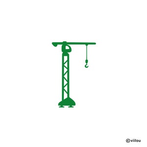 Op de afbeelding: Groene illustratie van een bouwkraan op een witte achtergrond. De kraan heeft een hoge, verticale toren met een driehoekig patroon, een horizontale arm en een haak. De afbeelding heeft een minimalistisch ontwerp.