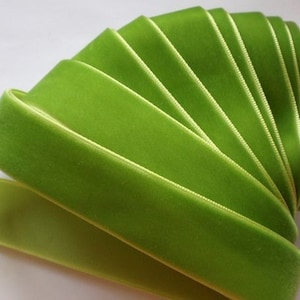 5 yards 7/8 inches Velvet Ribbon in Apple Green RY78-053