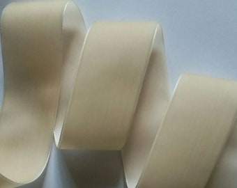 3 yards 1.5 inches Velvet Ribbon in Cream RY15-28