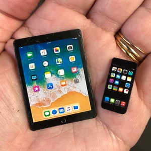 1:6 scale dolls house Ipad and Iphone (2 pieces)
