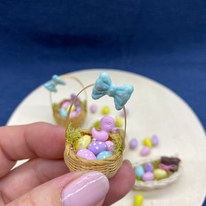 1:12 Scale Dollshouse Basket With Easter Eggs - Etsy