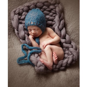 Newborn Photography Prop Blanket in Pewter Knit Textured Layer