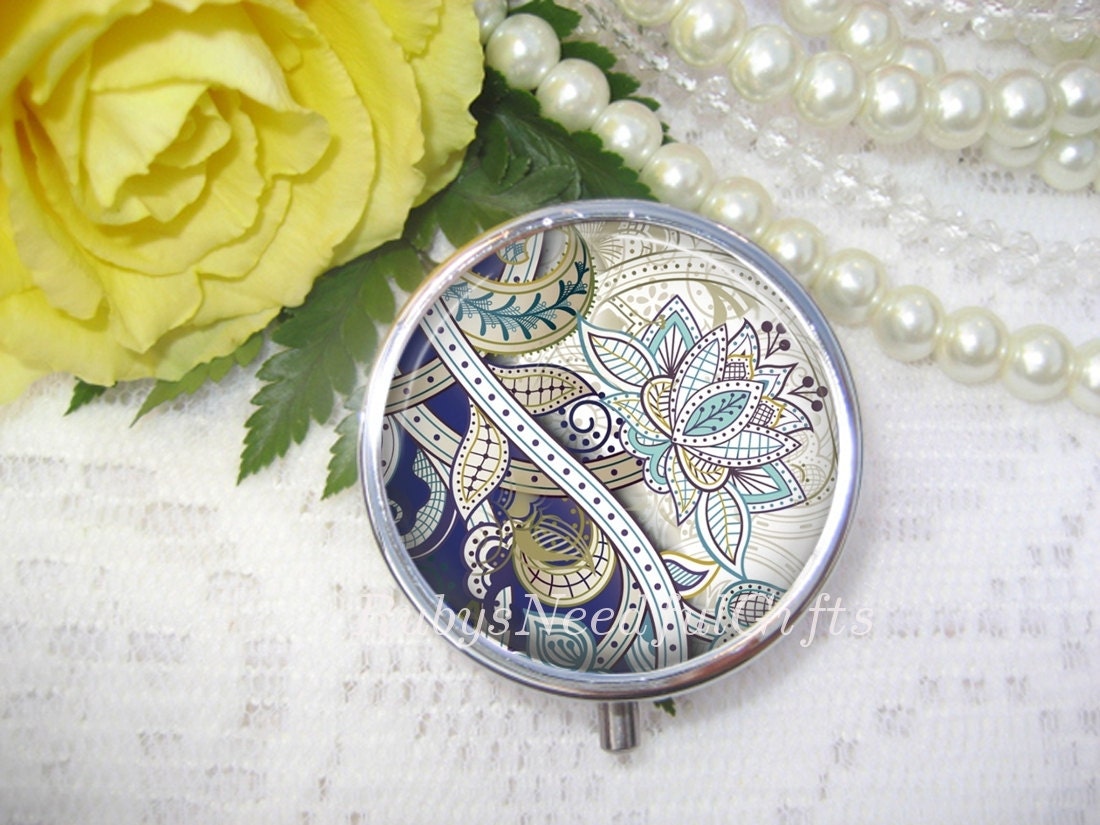  Ornate Paisley Pill Box for Purse or Pocket Pill Case  Decorative Boxes Gift Box Pill Organizer for Travel Pill Box : Health &  Household