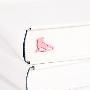 Pink bookmark Iceskates - Coolbookmark