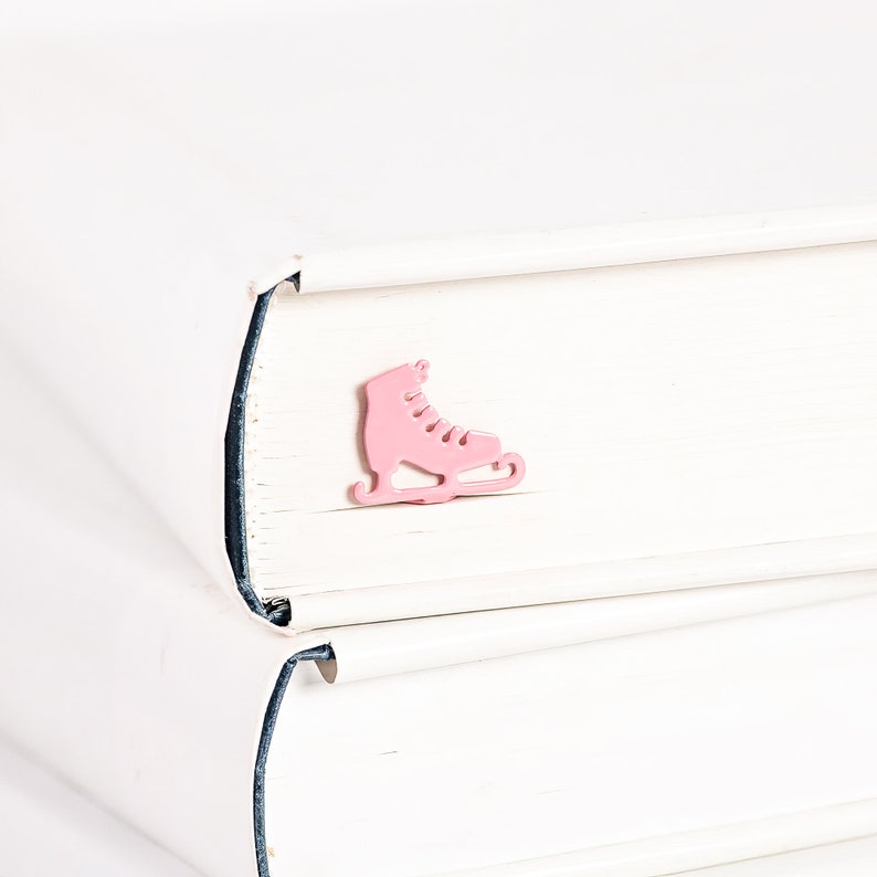 Pink bookmark Iceskates - Coolbookmark