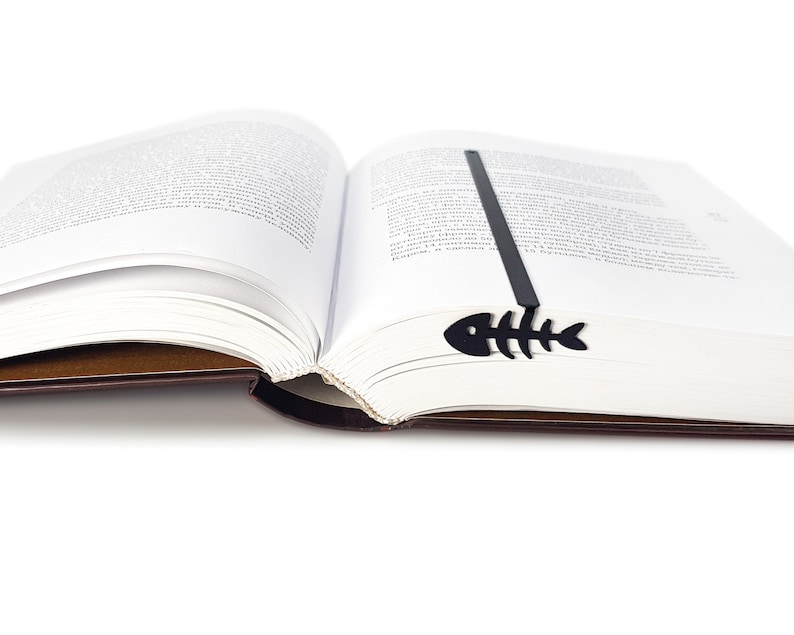 Unique Fishbone bookmark - Coolbookmark.
