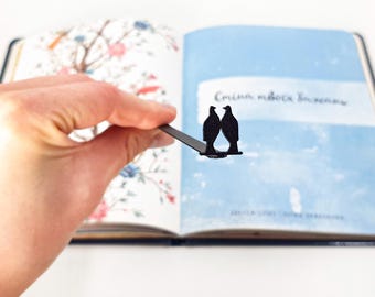Metal Lovebirds Bookmark: Minimalist Black Steel Design