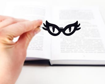Metal Cat's Eye Glasses Bookmark: Masquerade Gaze Design