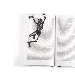 Unique Skeleton Bookmark, Small Personalized Bookish Gift for Horror Loving Bookworms, Halloween Bookclub Party Favors, Stocking Filler.