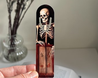 Bookmark Skeleton with the Book