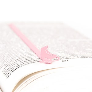 Pink bookmark Iceskates - Coolbookmark
