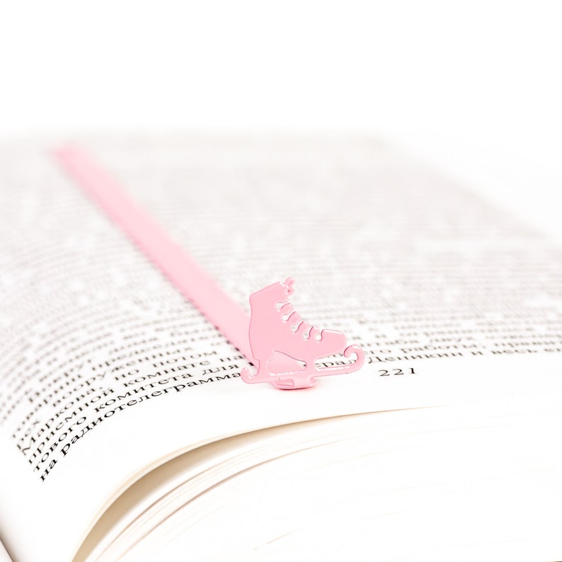 Pink bookmark Iceskates - Coolbookmark
