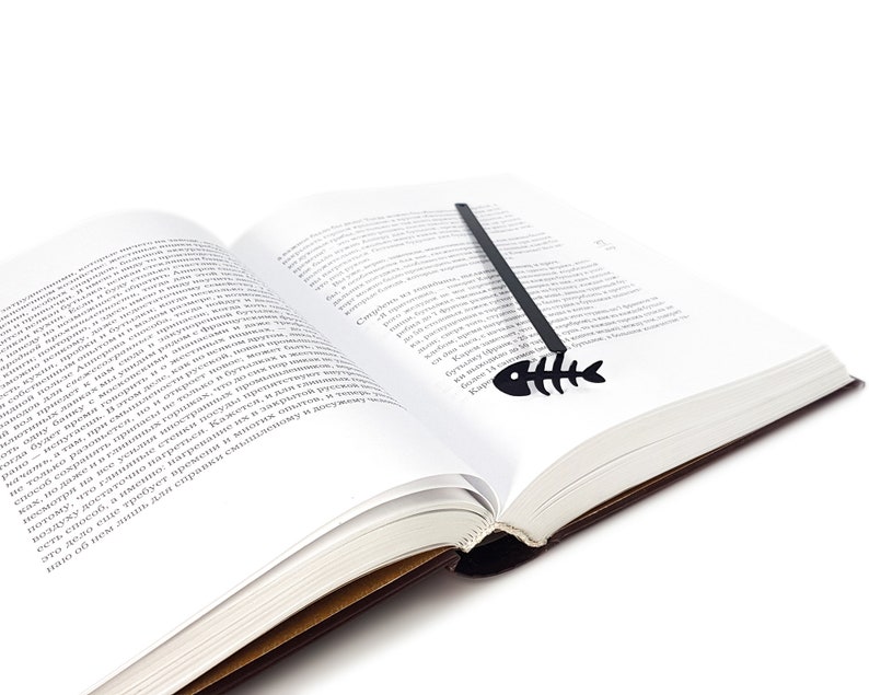 Unique Fishbone bookmark - Coolbookmark.