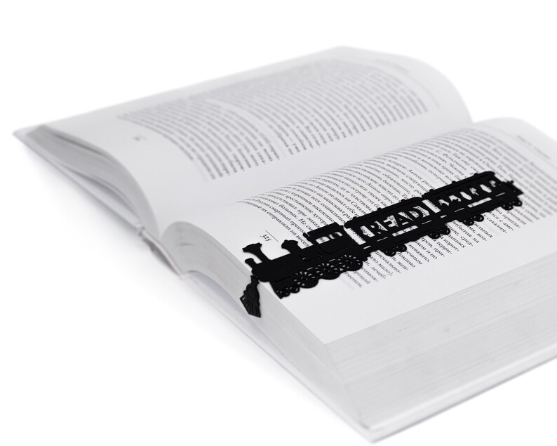 Bookmark for travel journal Reading Train- Coolbookmark.