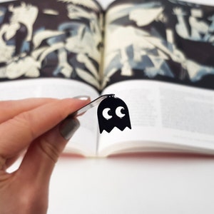 Bookmark Retro Ghost, Small Personalized Bookish Gift for Horror Loving Bookworms, Halloween, Reading Bookclub Party Favors, Stocking Filler