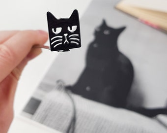 Bookmark Suspicious Cat, Small Personalized Bookish Gift for Cat Loving Bookworms, Bookclub Party Favors, Stocking Filler for Avid Readers.