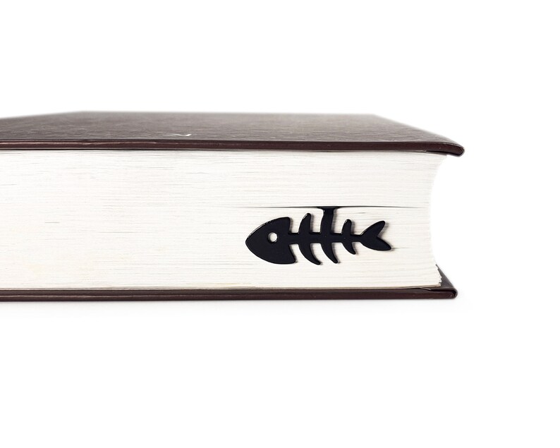 Unique Fishbone bookmark - Coolbookmark.