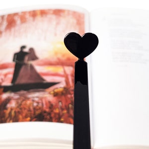 Bookmark Black Heart in the book.
