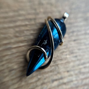 Covellite in 14k gold pendant