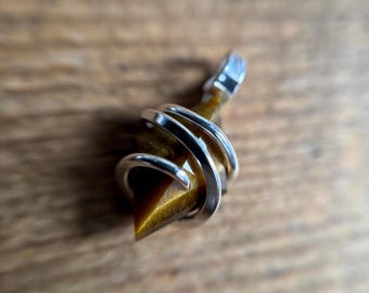 Facettierter Tigerauge Anhänger in Sterling Silber