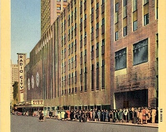 Radio City Music Hall Theatre Rockefeller New York City Vintage Postcard (unused)