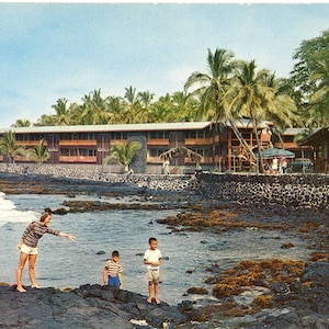 Waiaka Lodge Kona Hawaii Vintage Postcard (unused)