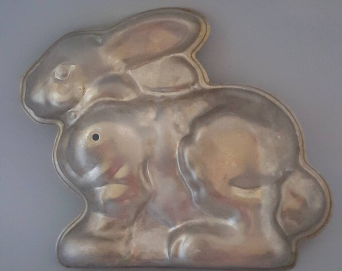Vintage Bunny Mold - Etsy