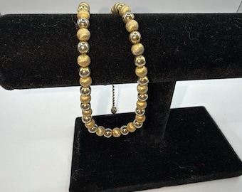 Vintage goudkleurige glanzende en geborstelde Florentijnse kralen choker ketting halverwege de eeuw